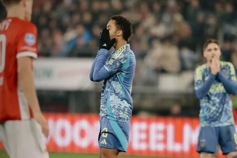 إعادة هيكلة في أمستردام.. أياكس يمنع 7 لاعبين من التدريبات